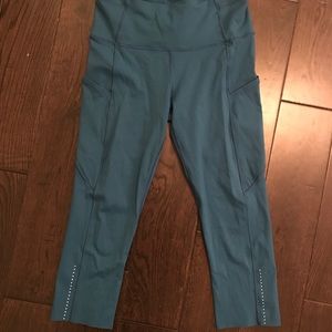 Lululemon Fast & Free cropped leggings size 6